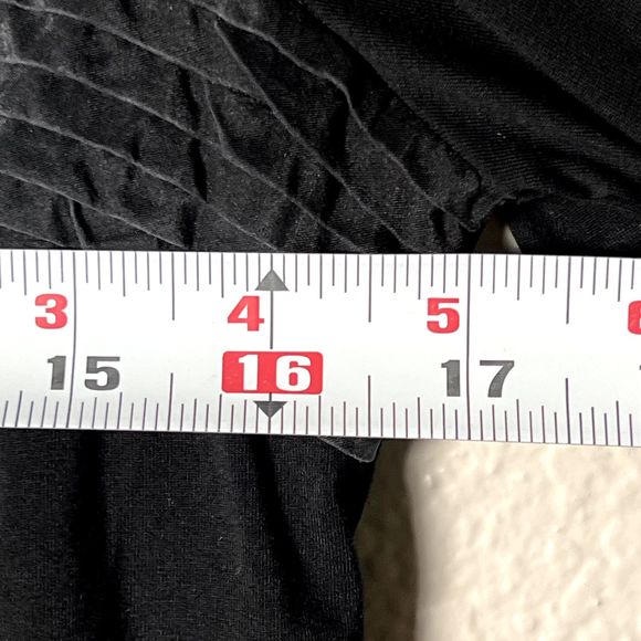 Elegant Black Pleated Women's Top - Picture 11 of 13